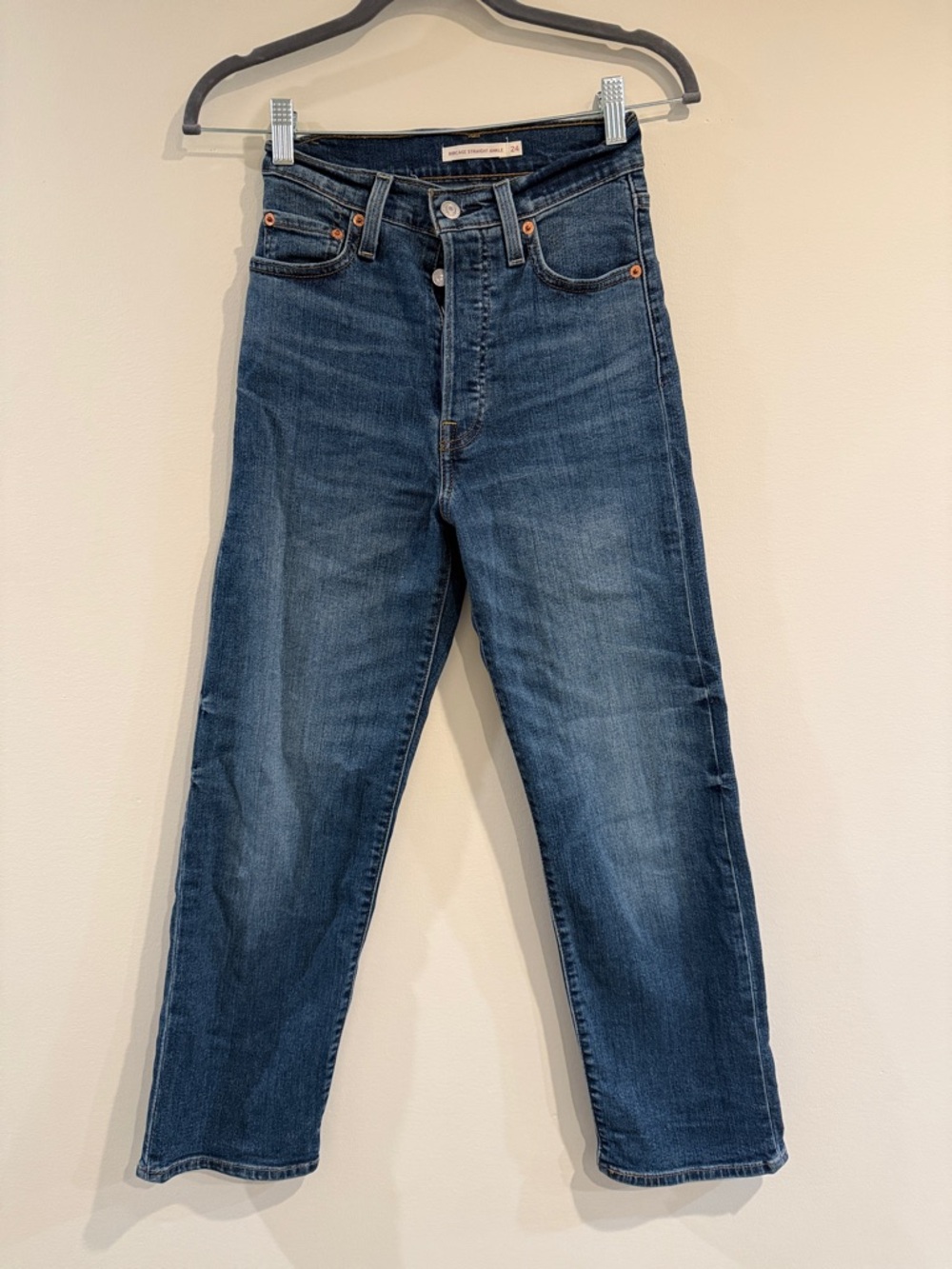 Levi's Women's Blue ribcage straight ankle Jeans